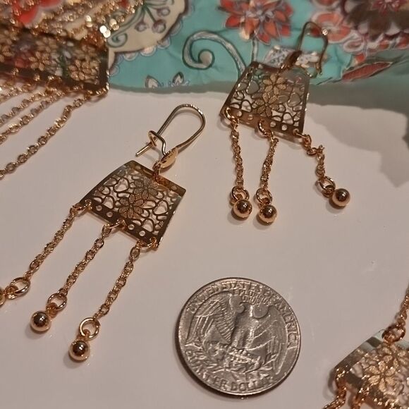 New ANTHRO Set filigree flower casscading chains necklace earrings Set - Picture 8 of 11